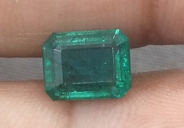 GSI certified 2.76ct Deep metal Green Zambian Emerald Minor Oiled Loose Gemstone