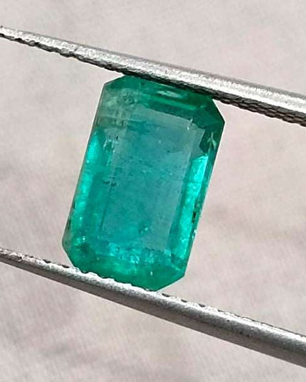 GSI Certified 1.83ct Medium Green Zambian Emerald Minor Oiled Loose Gemstone