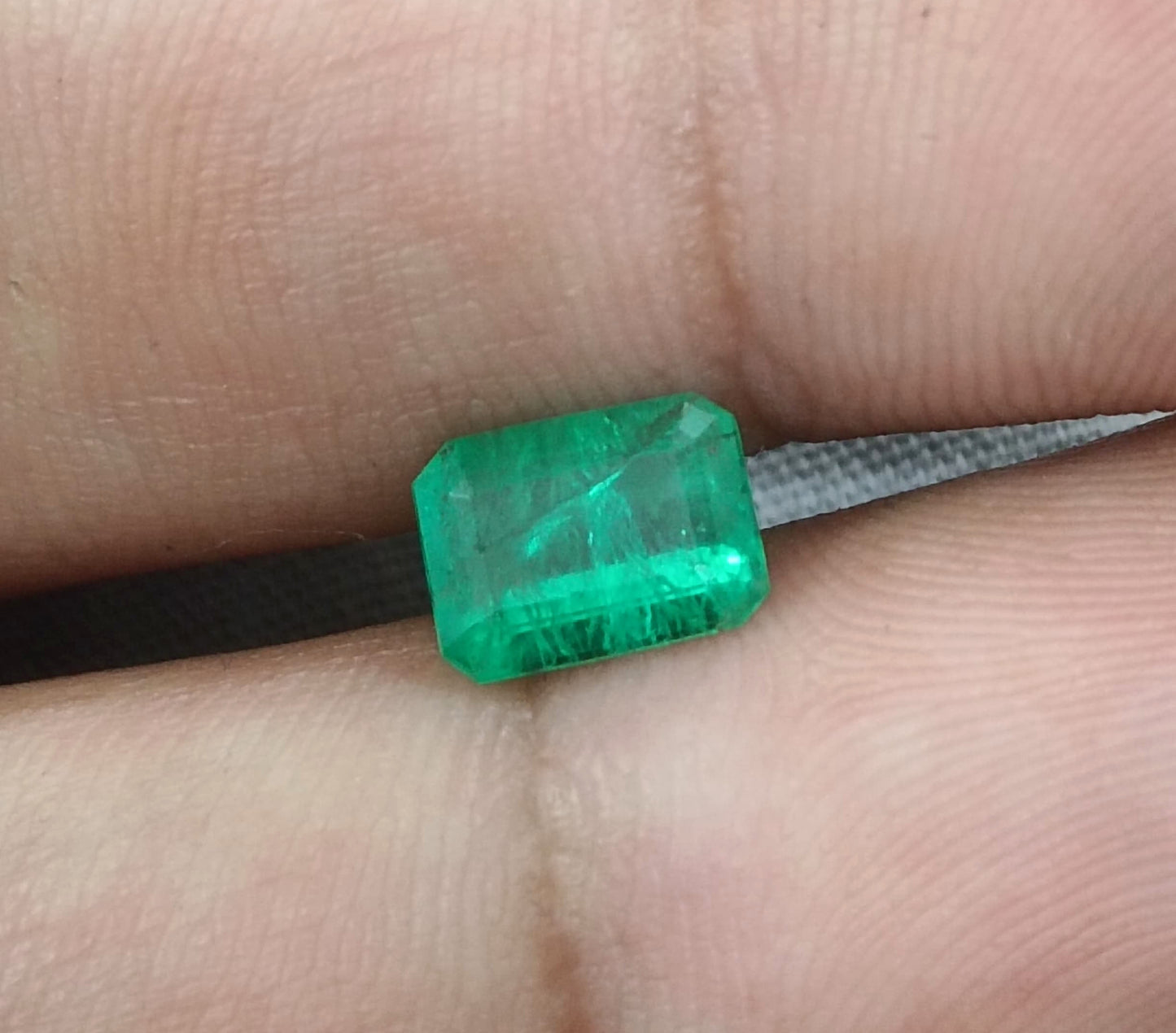 1.37ct Golden Green Swat Emerald, 100% Natural Earth Mined Gemstone.