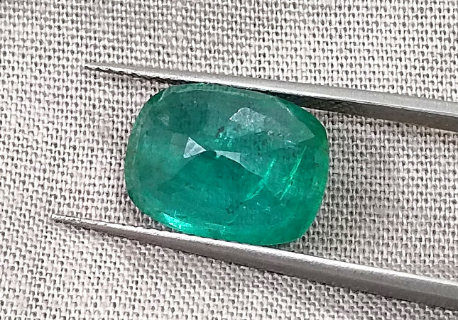 5.36ct Natural Zambian Emerald, Deep Pure Green Cushion Cut Minor Oiled Loose Gemstone.