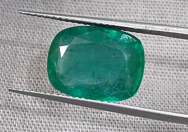 5.36ct Natural Zambian Emerald, Deep Pure Green Cushion Cut Minor Oiled Loose Gemstone.