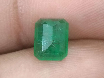 Certified 1.50ct Zambian Emerald.