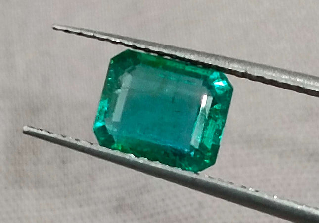 GSI Certified 1.57ct Medium Deep Green Zambian Emerald Minor Oiled Loose Gemstone