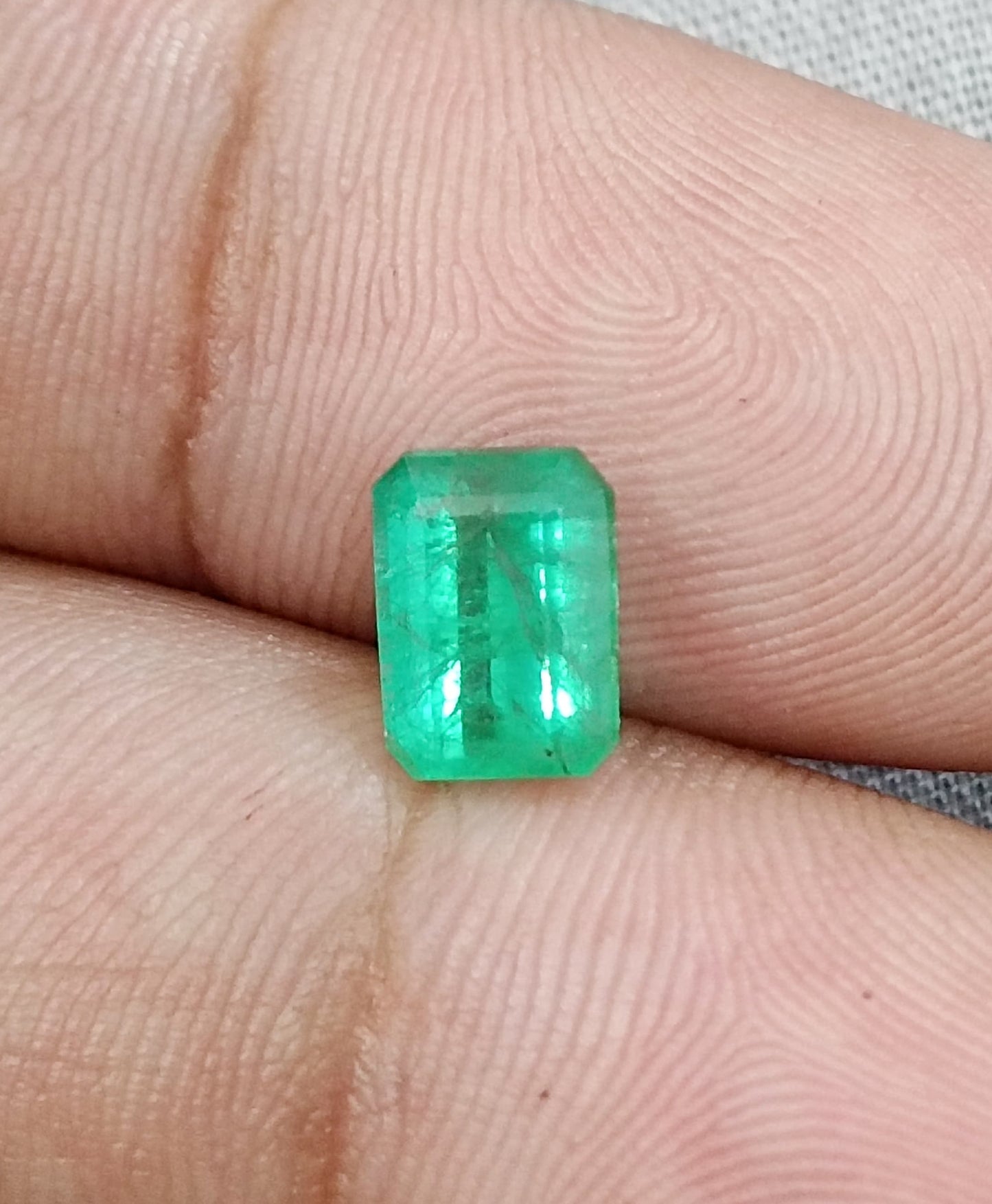 1.37ct Golden Green Swat Emerald, 100% Natural Earth Mined Gemstone.