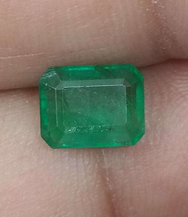 1.78ct Certified Natural Zambian Emerald.