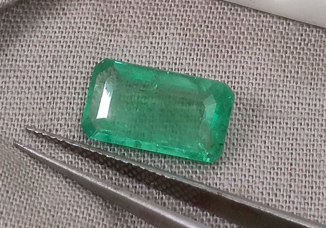2.74ct GSI Certified Medium Green Zambian Emerald Minor Oiled Loose Gemstone