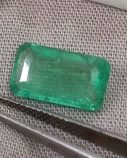 2.74ct GSI Certified Medium Green Zambian Emerald Minor Oiled Loose Gemstone