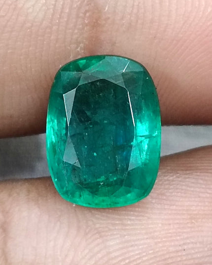 5.36ct Natural Zambian Emerald, Deep Pure Green Cushion Cut Minor Oiled Loose Gemstone.
