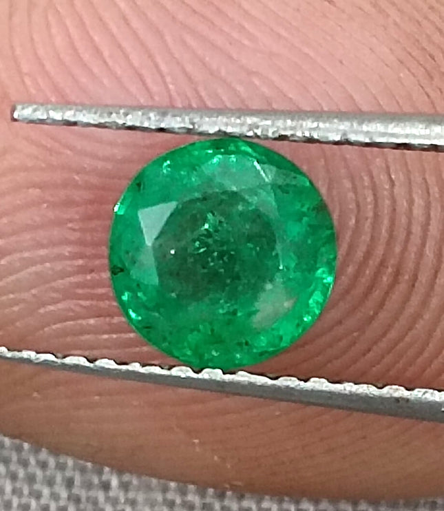 Zambian Emerald 0.88ct Vivid Green Round Cut Natural Gemstone