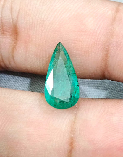 3.07ct Zambian Emerald, 100% Natural Earth Mined Gemstone.