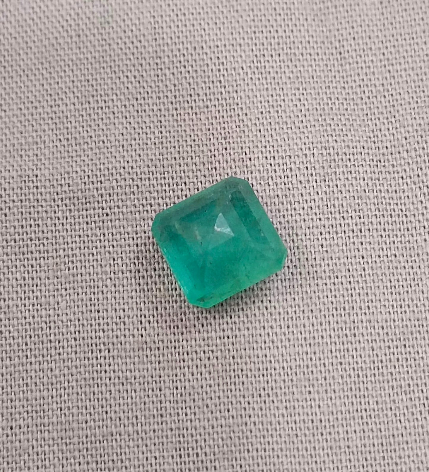 2.45ct Zambian Emerald, 100% Natural Earth Mined Gemstone