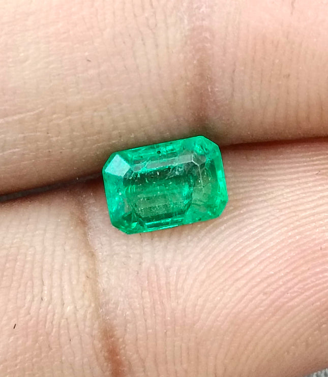 GSI Certified 1.37ct Panjshir Emerald Medium Intense Green Natural Earth Mined Gemstone