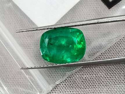 3.16ct Swat Emerald, Certified Natural Vivid Green Stone