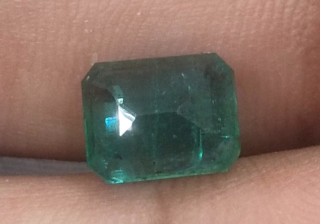 GSI certified 2.76ct Deep metal Green Zambian Emerald Minor Oiled Loose Gemstone