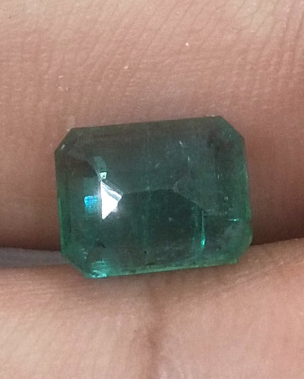 GSI certified 2.76ct Deep metal Green Zambian Emerald Minor Oiled Loose Gemstone