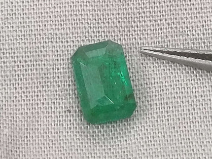 Certified 1.63ct Zambian Natural Emerald.