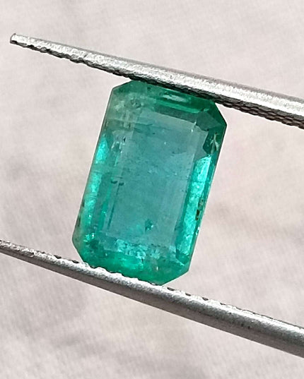 GSI Certified 1.83ct Medium Green Zambian Emerald Minor Oiled Loose Gemstone