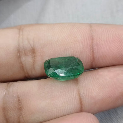 8.59ct Deep Green Swat Emerald, 100% Natural Gemstone