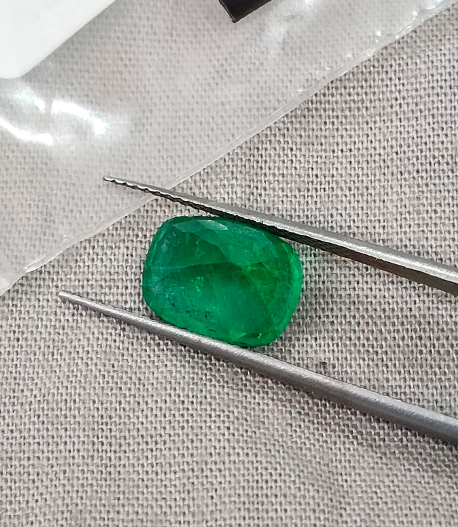 3.16ct Swat Emerald, Certified Natural Vivid Green Stone