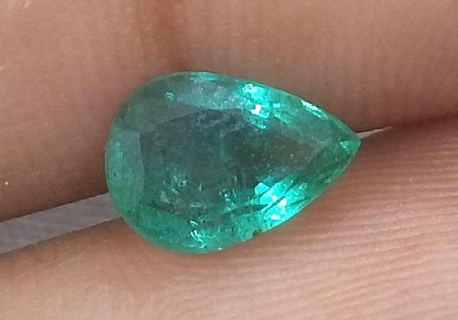 1.30ct GSI USA Certified Excellent luster Natural Zambian Emerald Minor Oiled Loose Gemstone