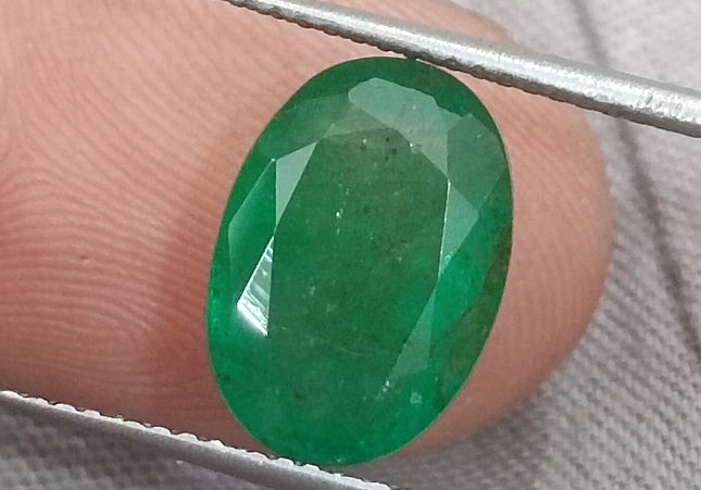GSI Certified 4.09ct Medium Green Natural Zambian Emerald Minor Oiled Loose Gemstone