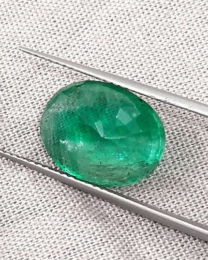 Big 5.72ct Swat Emerald, Vivid Green Oval Cut Minor Oiled Loose Gemstone
