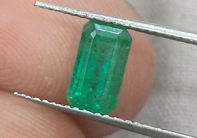 GSI Certified 1.44ct Medium Deep Green Natural Panjshir Emerald Minor Oiled Loose Gemstone