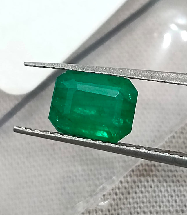 GSI Certified 1.37ct Swat Emerald Deep Velvet Green Natural Gemstone