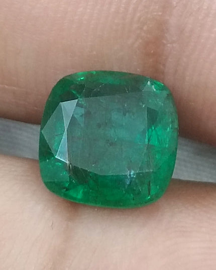 GSI Certified 3.38ct Deep Vivid Green Natural Emerald Minor Oiled Loose Gemstone