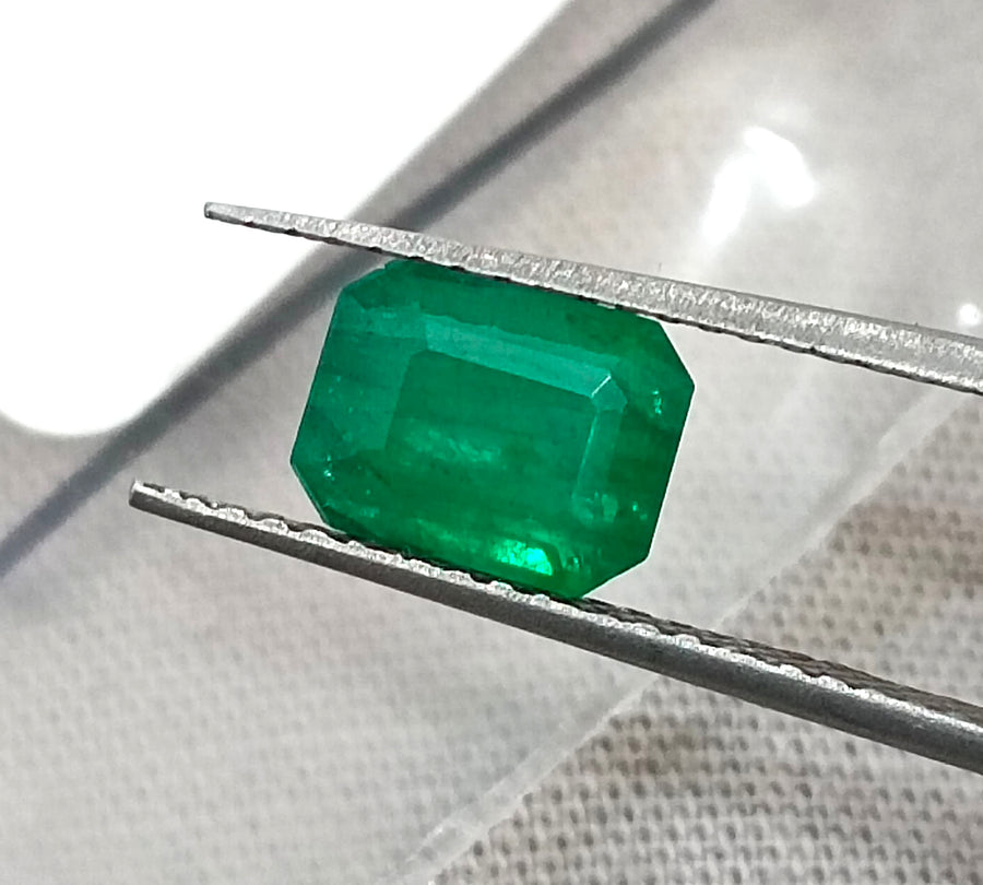 GSI Certified 1.37ct Swat Emerald Deep Velvet Green Natural Gemstone
