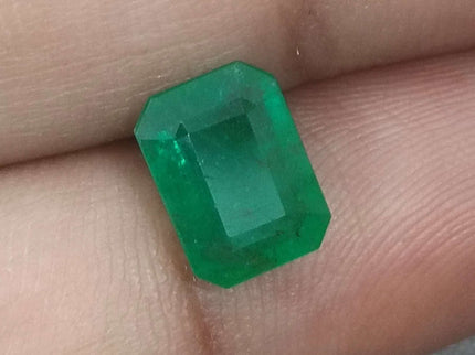 2.20ct Certified Zambian Natural Emerald Stone.