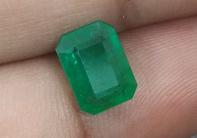 2.20ct GSI Certified Deep Velvet Green Zambian Emerald Minor Oiled Loose Gemstone