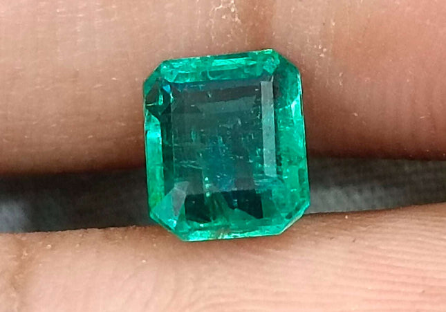 GSI Certified 1.57ct Medium Deep Green Zambian Emerald Minor Oiled Loose Gemstone