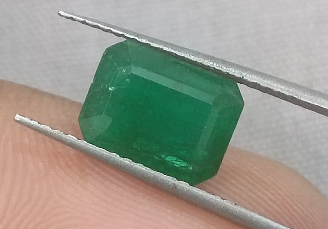 GSI USA Certified 1.68ct Deep Pure Green Natural Zambian Emerald Earth Mined Loose Gemstone