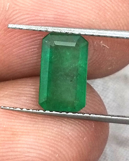 1.66 GSI Certified Vivid Deep Green Swat Emerald Minor Oiled Loose Gemstone