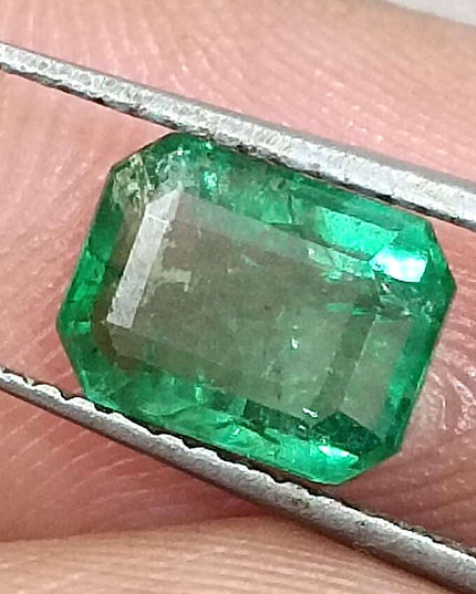 GSI Certified 1.62ct Medium Green Zambian Emerald Minor Oiled Loose Gemstone