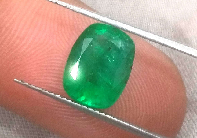 3.16ct GSI Certified Vivid Medium Deep Green Swat Emerald Minor Oiled Loose Gemstone