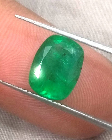 3.16ct GSI Certified Vivid Medium Deep Green Swat Emerald Minor Oiled Loose Gemstone