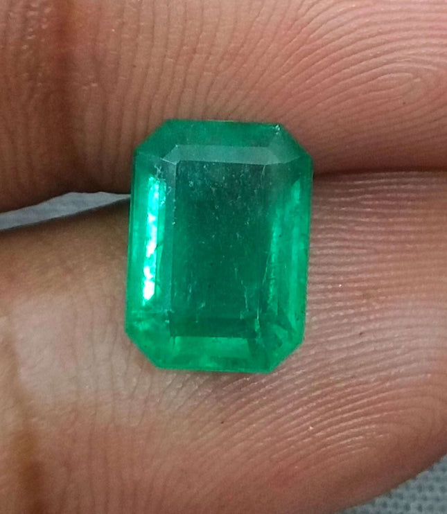Certified 3.92ct Natural Zambian Emerald, Vivid Green Stone.
