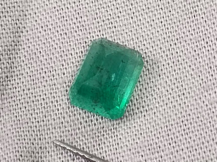 GSI Certified 2.42ct Medium Green Zambian Emerald, Natural Gemstone