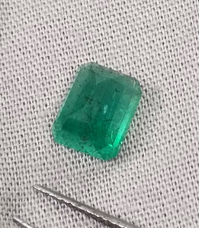GSI Certified 2.42ct Medium Green Zambian Emerald, Natural Gemstone