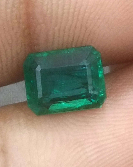 2.31ct High Quality GSI Certified Deep Vivid Green Minor Oiled Loose Gemstone