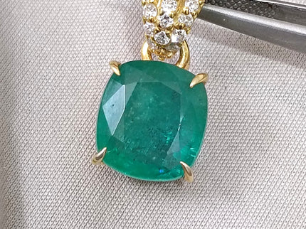 6.86ct Natural Emerald Pendant Set With 0.26ct Diamonds(CVD) 925 Silver Gold Plated.