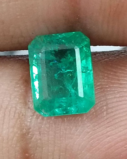 GSI Certified 1.76ct Medium Light Green Zambian Emerald Minor Oiled Loose Gemstone