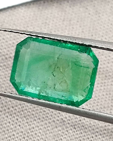 GSI Certified 3.16ct Medium Green Panjshir Emerald Minor Oiled Loose Gemstone