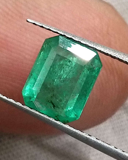 GSI Certified 1.62ct Medium Green Zambian Emerald Minor Oiled Loose Gemstone