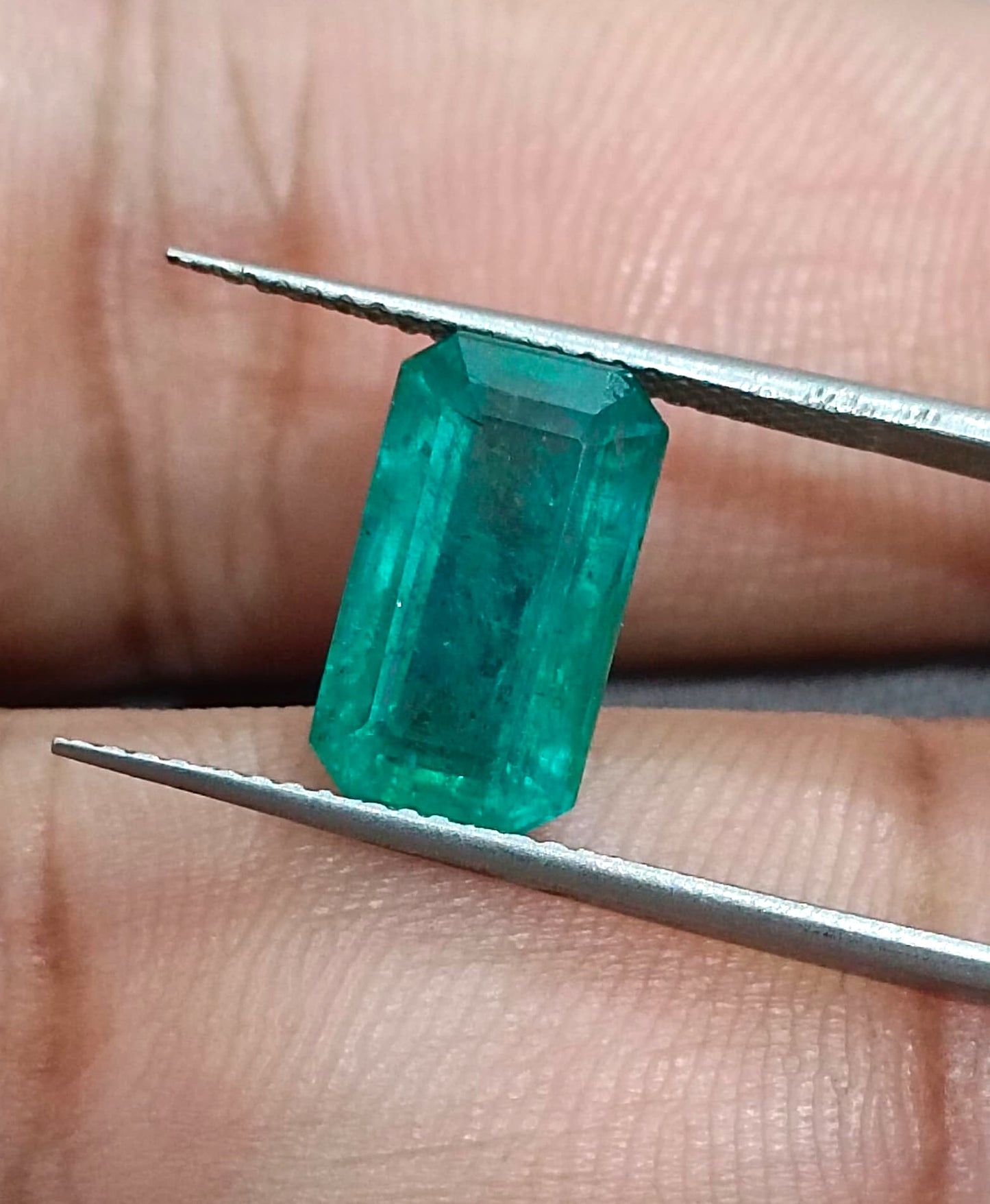 GSI Certified 3.24ct Zambian Emerald , 100% Natural Earth Mined Gemstone.