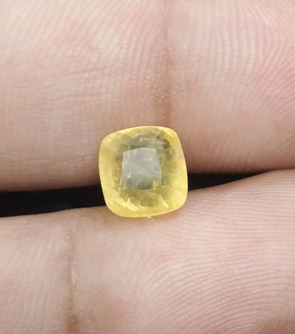 GSI Certified 3.48ct Vivid Yellow Sapphire, 100% Natural untreated Gemstone