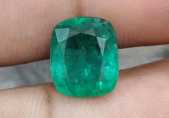 4.25ct Natural Zambian Emerald, Cushion Cut Minor Oiled Loose Gemstone