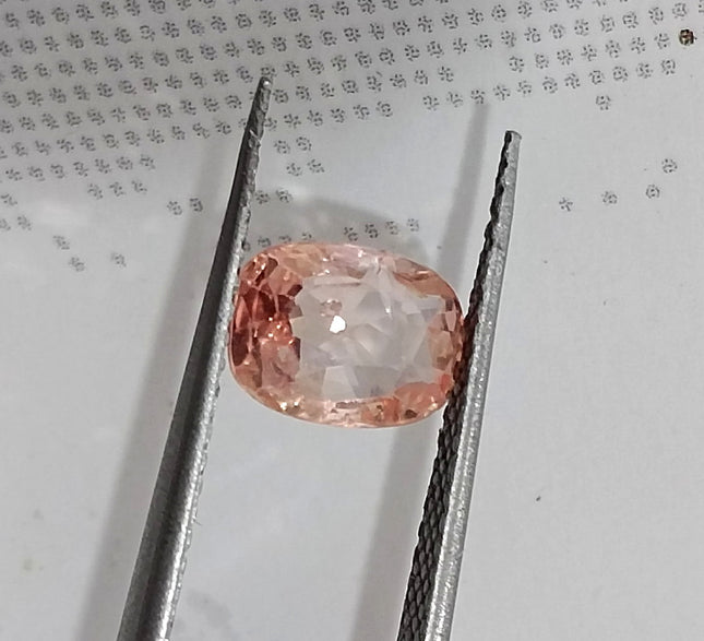 Untreated 1.27ct Padparadscha Sapphire Natural IGI Certified Pinkish Orange Cushion Cut Gemstone